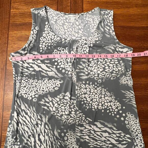 Travel Smith Women's Gray White Cheetah Print Sleeveless Blouse Tank Size Medium - Picture 6 of 7